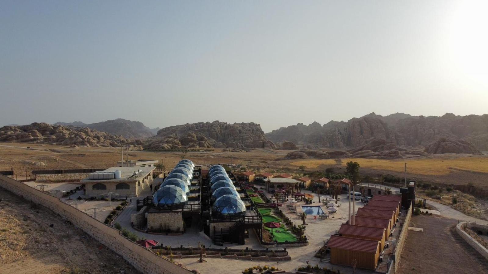 Petra Seasons Luxury Resort Al Hayy Экстерьер фото