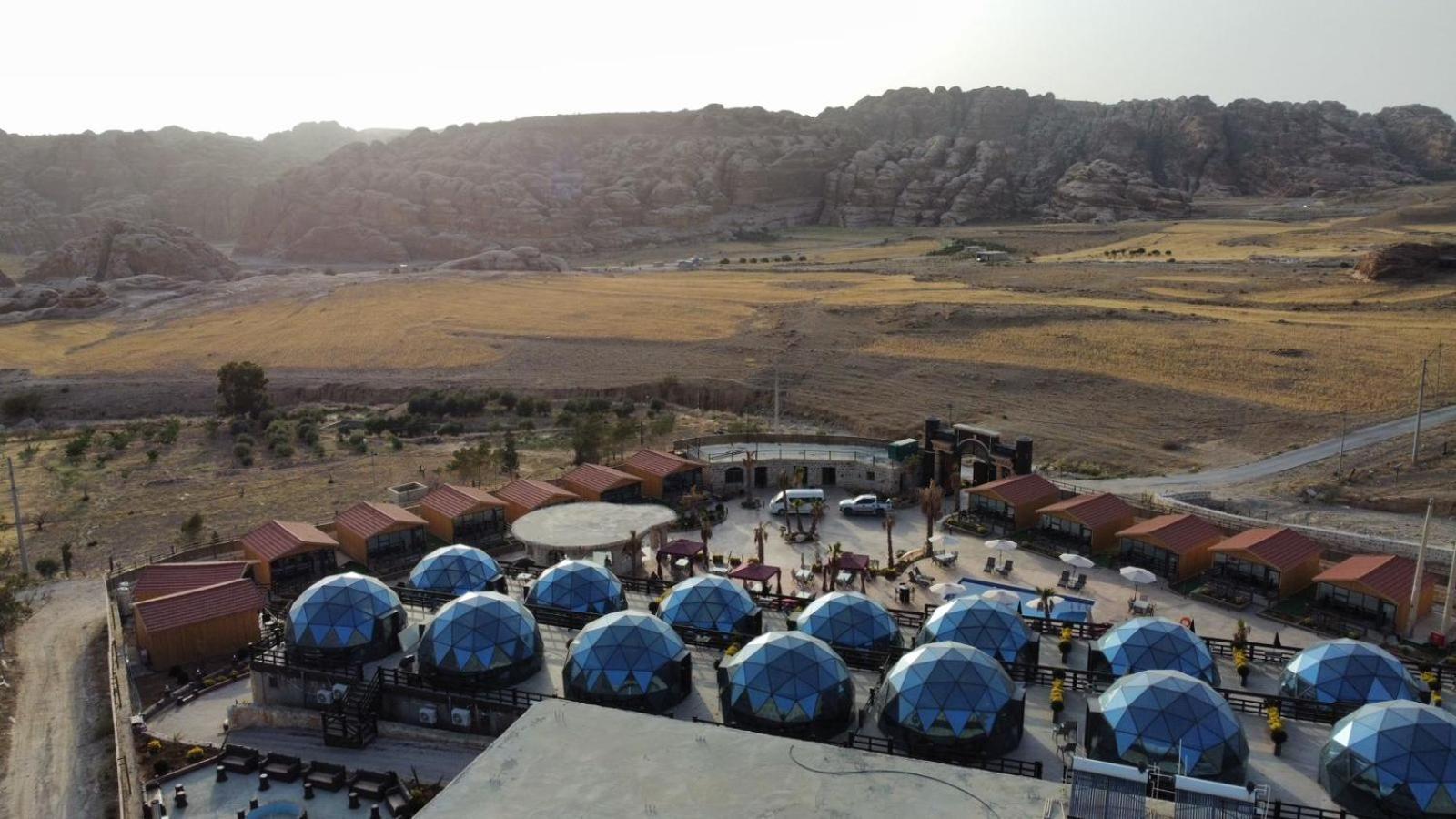 Petra Seasons Luxury Resort Al Hayy Экстерьер фото