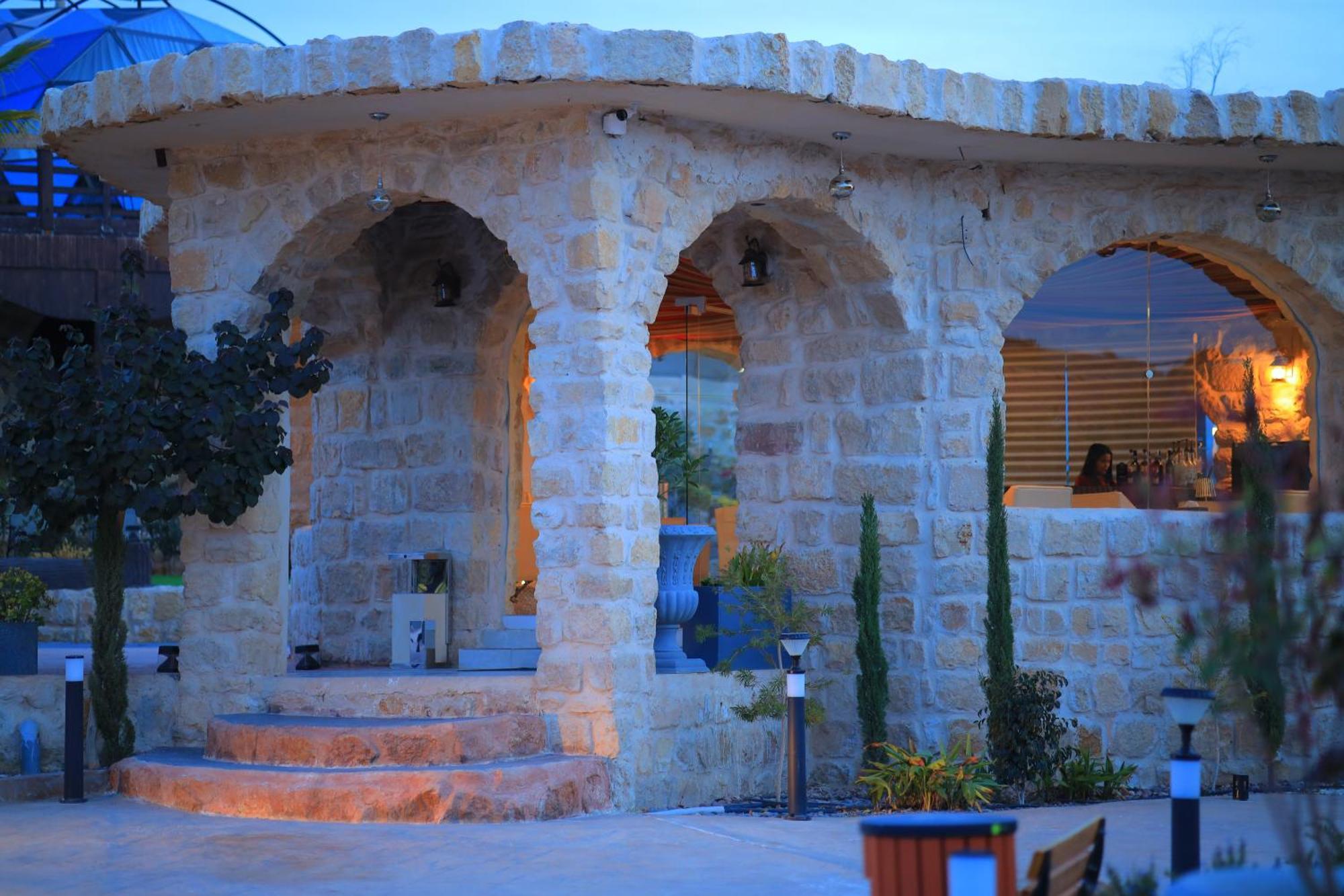 Petra Seasons Luxury Resort Al Hayy Экстерьер фото